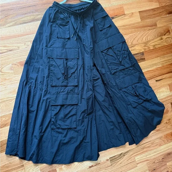 Black Maxi Skirt with Pockets XL - Picture 3 of 7